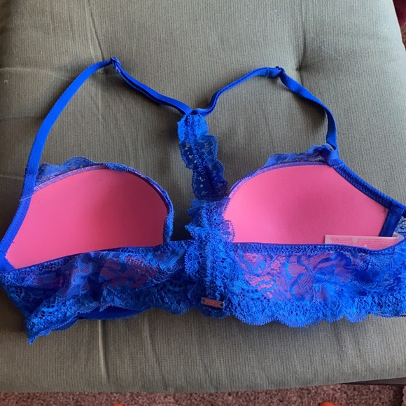 Victoria Secret 34B push up bra - Picture 2 of 2